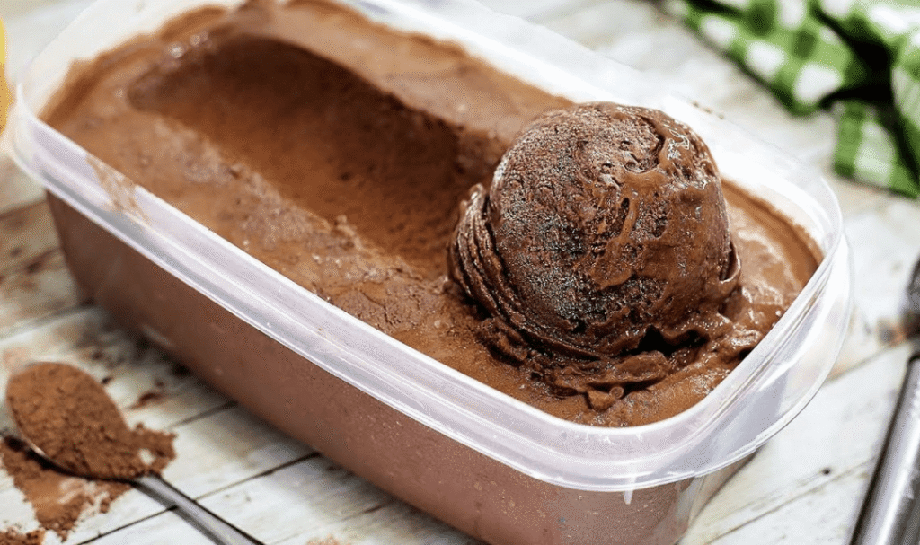 Torta de Frango Cremosa de Liquidificador: massa fofinha, recheio cremoso e aquela casquinha dourada irresistível