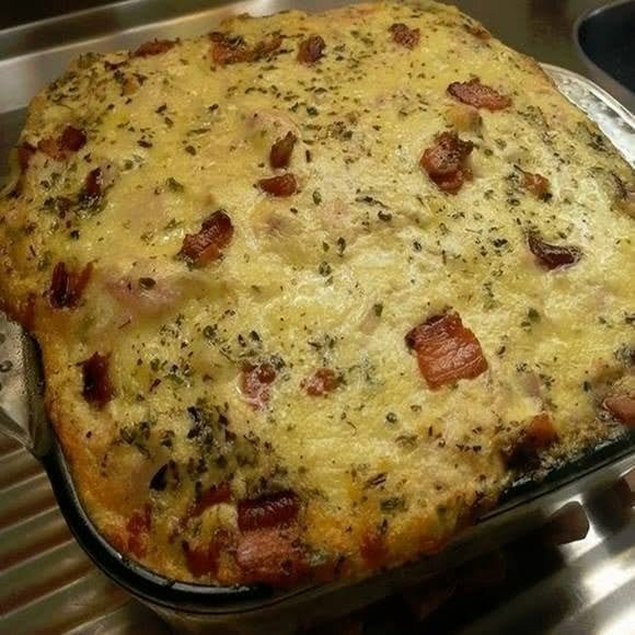 Batata ao Forno com Bacon Gratinado: a receita cremosa que faz sucesso no almoço e na janta