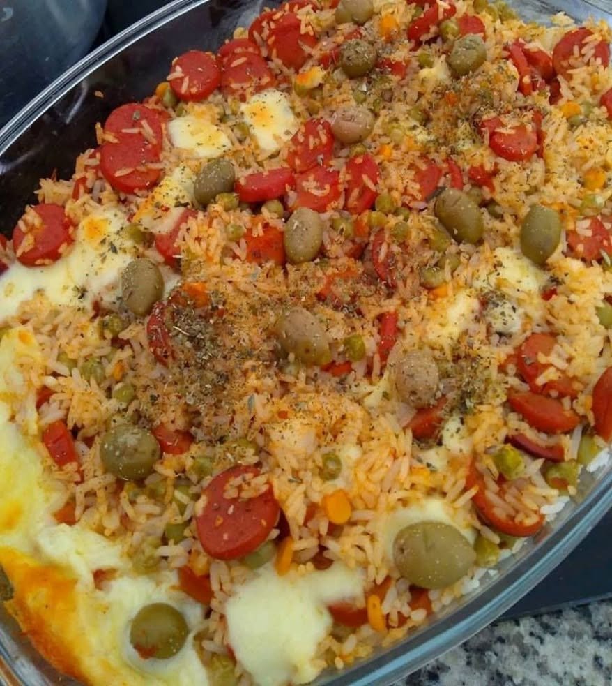 Arroz de Forno Temperado com Legumes, Queijo e Azeitonas