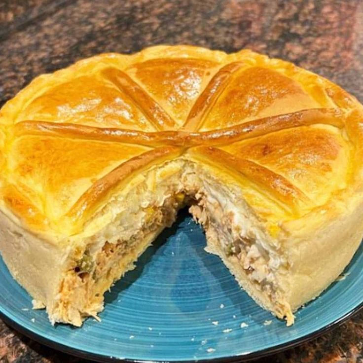 Empadão de Frango Cremoso Goiano: uma receita de massa que derrete na boca e recheio irresistível