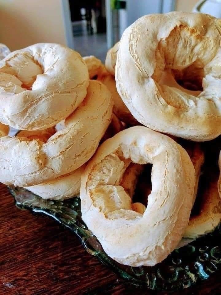 Fiz essas Roscas de Polvilho e todo mundo aqui em casa pediu mais: ficam sequinhas, leves e deliciosas